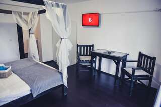 Гостевой дом Innes Apartments Бран Двухместный номер с 1 кроватью и видом на горы-13